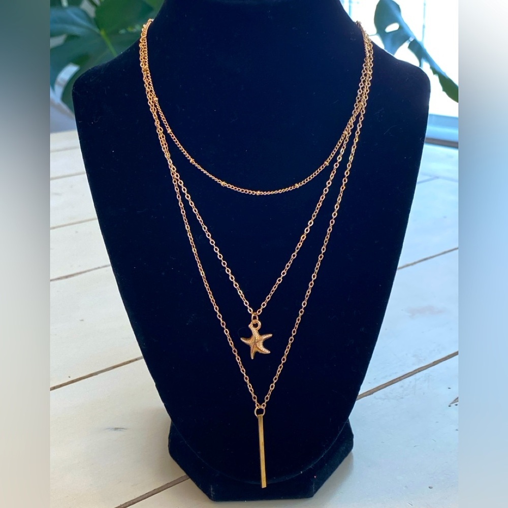 Star Fish Layered Fashion Necklace Gold Tone Costume Jewelry Coastal Ocean NWT